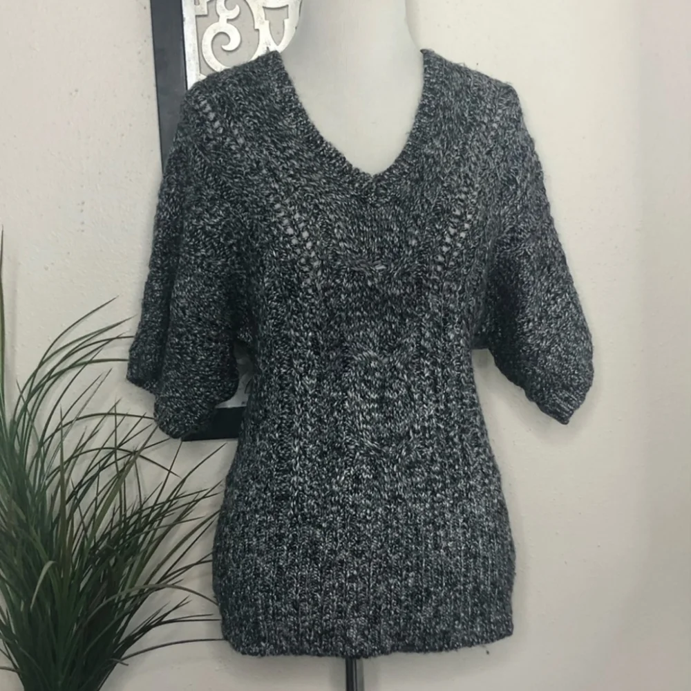 White House | Black Market ladies Sweater xs - Picture 1 of 7